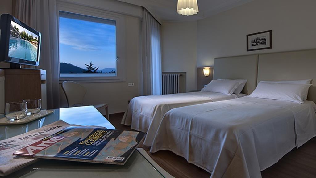 Continental Terme Hotel Montegrotto Terme Kültér fotó